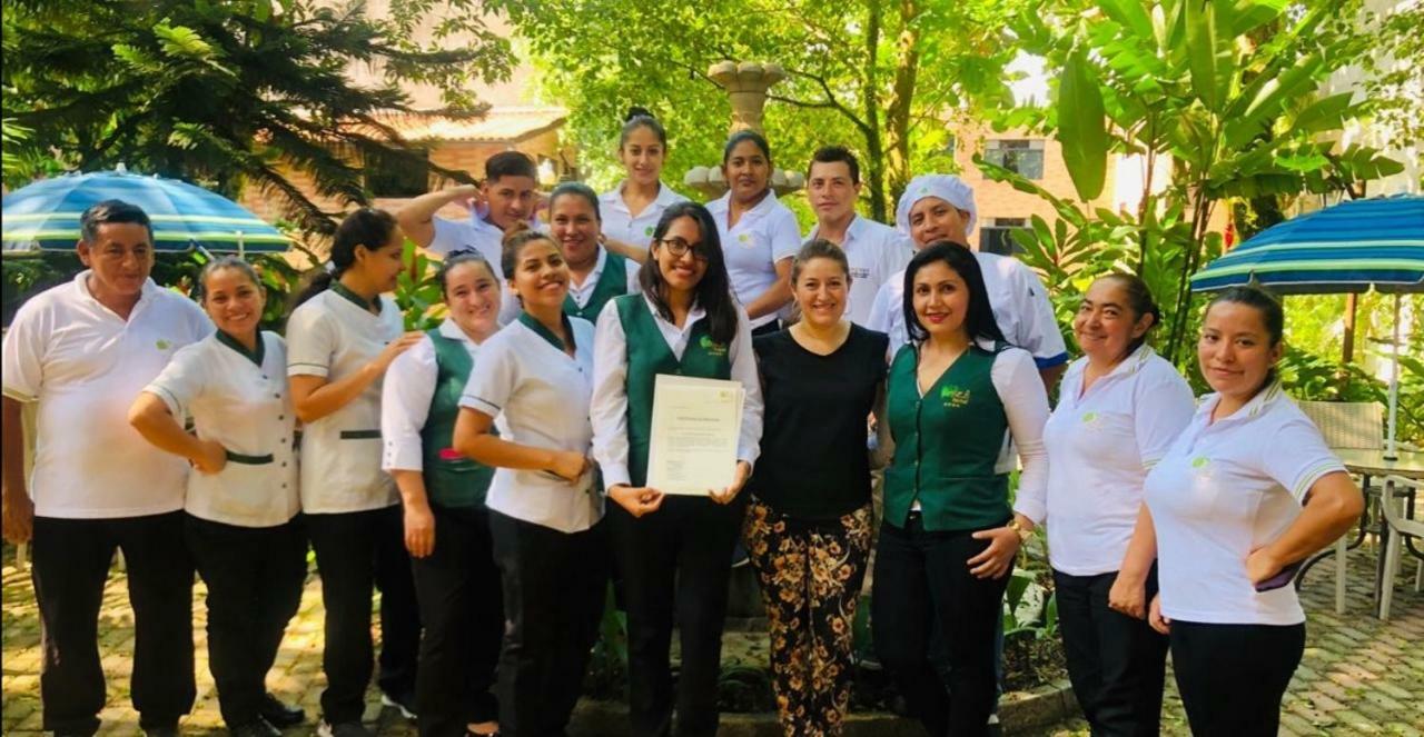 Hotel Araza - Lago Agrio Nueva Loja Dış mekan fotoğraf